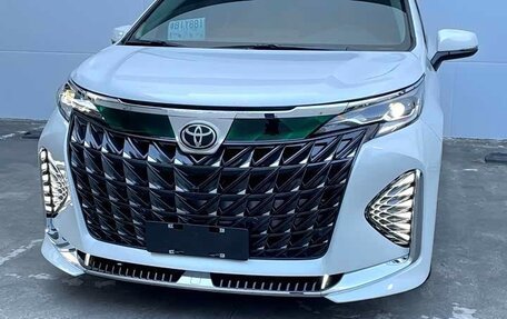 Toyota Sienna, 2024 год, 7 300 000 рублей, 29 фотография