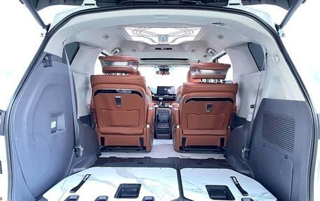 Toyota Sienna, 2024 год, 7 300 000 рублей, 24 фотография
