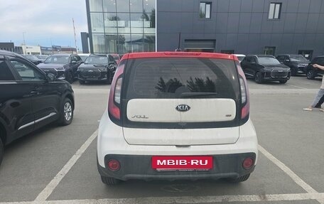 KIA Soul II рестайлинг, 2018 год, 1 582 000 рублей, 5 фотография