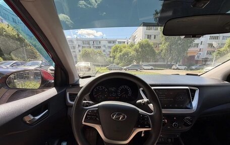 Hyundai Solaris II рестайлинг, 2018 год, 990 000 рублей, 6 фотография