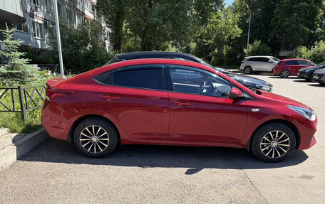 Hyundai Solaris II рестайлинг, 2018 год, 990 000 рублей, 3 фотография