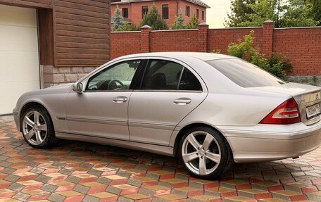 Mercedes-Benz C-Класс, 2005 год, 800 000 рублей, 8 фотография