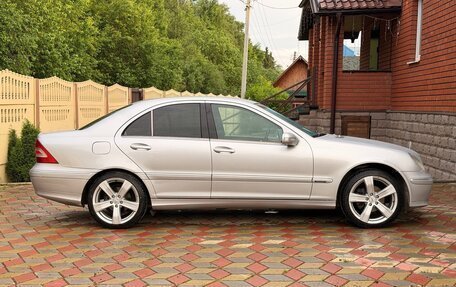 Mercedes-Benz C-Класс, 2005 год, 800 000 рублей, 3 фотография