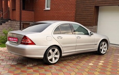 Mercedes-Benz C-Класс, 2005 год, 800 000 рублей, 5 фотография