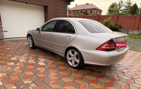 Mercedes-Benz C-Класс, 2005 год, 800 000 рублей, 9 фотография