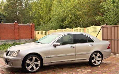Mercedes-Benz C-Класс, 2005 год, 800 000 рублей, 12 фотография