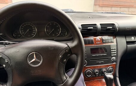Mercedes-Benz C-Класс, 2005 год, 800 000 рублей, 16 фотография