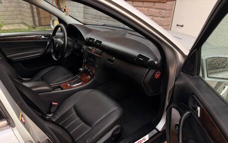Mercedes-Benz C-Класс, 2005 год, 800 000 рублей, 20 фотография