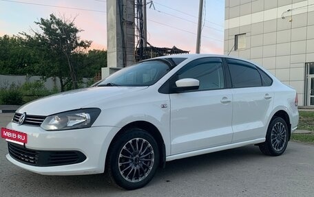 Volkswagen Polo VI (EU Market), 2011 год, 655 000 рублей, 2 фотография