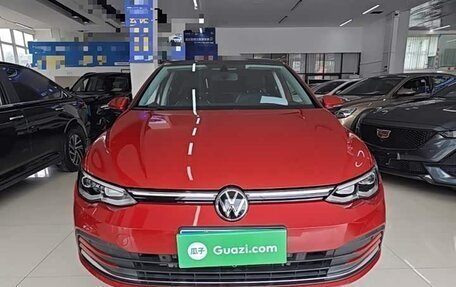 Volkswagen Golf VIII, 2022 год, 1 425 000 рублей, 1 фотография