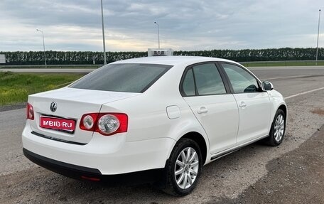 Volkswagen Jetta VI, 2010 год, 650 000 рублей, 1 фотография