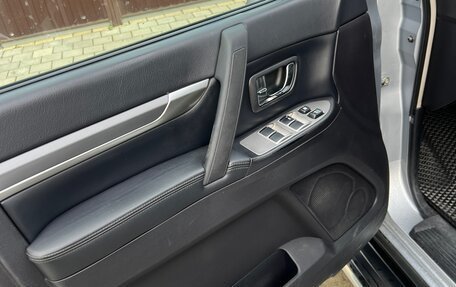 Mitsubishi Pajero IV, 2007 год, 1 900 000 рублей, 13 фотография