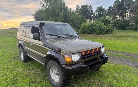 Mitsubishi Pajero III рестайлинг, 1998 год, 800 000 рублей, 3 фотография