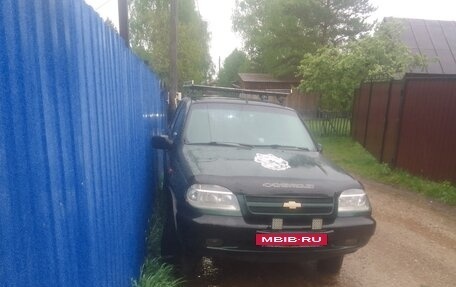 Chevrolet Niva I рестайлинг, 2005 год, 300 000 рублей, 2 фотография
