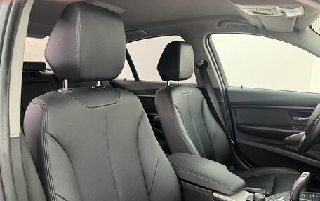 BMW 3 серия, 2016 год, 1 590 000 рублей, 15 фотография