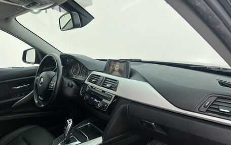 BMW 3 серия, 2016 год, 1 590 000 рублей, 13 фотография