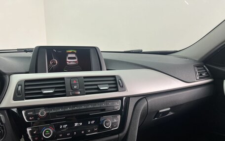 BMW 3 серия, 2016 год, 1 590 000 рублей, 12 фотография
