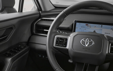 Toyota RAV4, 2026 год, 4 450 000 рублей, 17 фотография