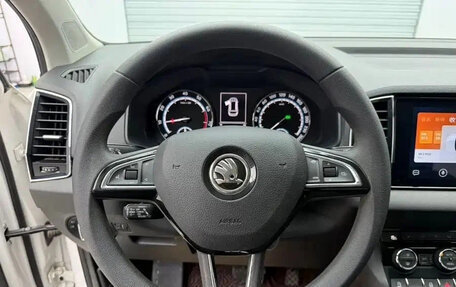 Skoda Karoq I, 2021 год, 1 825 002 рублей, 15 фотография