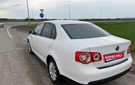 Volkswagen Jetta VI, 2010 год, 650 000 рублей, 3 фотография