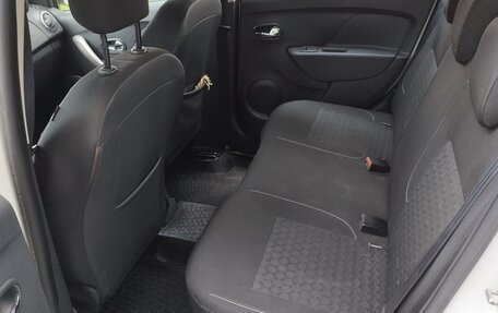 Renault Logan II, 2014 год, 720 000 рублей, 12 фотография