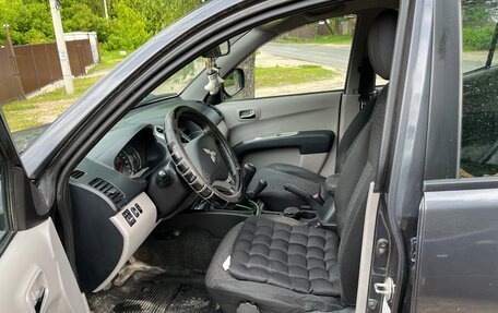 Mitsubishi L200 IV рестайлинг, 2013 год, 1 450 000 рублей, 10 фотография