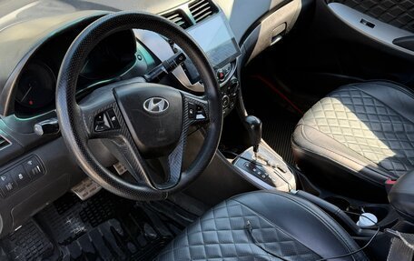 Hyundai Solaris II рестайлинг, 2012 год, 450 000 рублей, 6 фотография