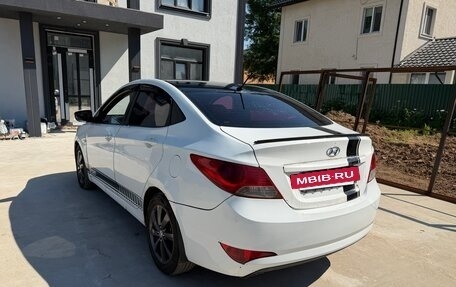Hyundai Solaris II рестайлинг, 2012 год, 450 000 рублей, 4 фотография