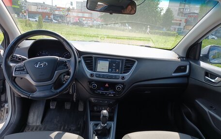 Hyundai Solaris II рестайлинг, 2018 год, 1 500 000 рублей, 10 фотография