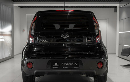 KIA Soul II рестайлинг, 2017 год, 1 395 000 рублей, 6 фотография
