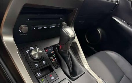Lexus NX I, 2020 год, 2 540 000 рублей, 15 фотография