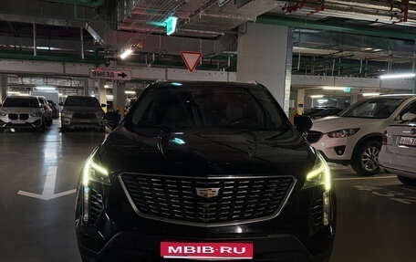 Cadillac XT4 I, 2019 год, 2 700 000 рублей, 1 фотография