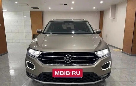 Volkswagen T-Roc I, 2023 год, 1 626 002 рублей, 3 фотография