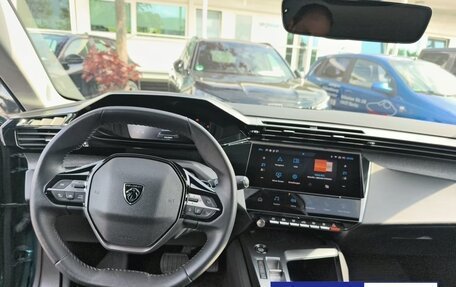 Peugeot 308, 2022 год, 2 402 000 рублей, 9 фотография