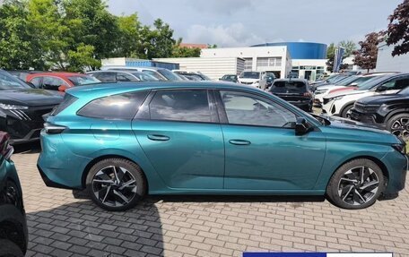 Peugeot 308, 2022 год, 2 402 000 рублей, 4 фотография