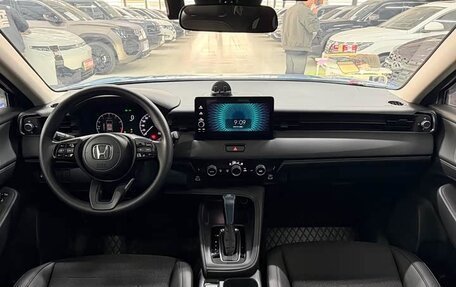Honda Vezel, 2024 год, 2 225 000 рублей, 8 фотография