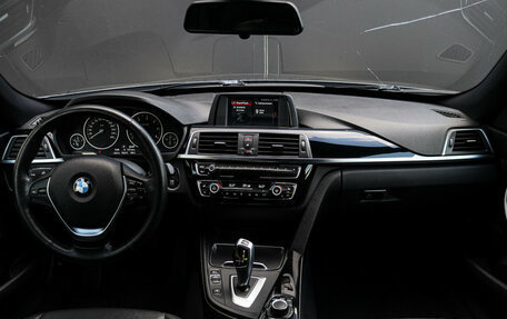 BMW 3 серия, 2018 год, 2 330 000 рублей, 11 фотография