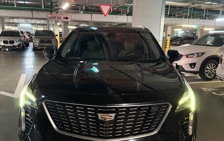 Cadillac XT4 I, 2019 год, 2 700 000 рублей, 2 фотография