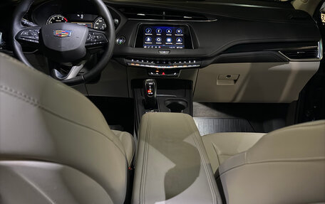 Cadillac XT4 I, 2019 год, 2 700 000 рублей, 13 фотография