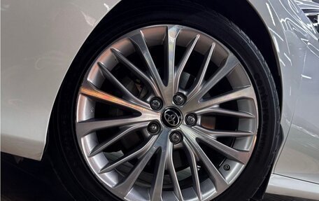 Toyota Camry, 2020 год, 3 300 000 рублей, 2 фотография