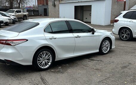 Toyota Camry, 2020 год, 3 300 000 рублей, 6 фотография