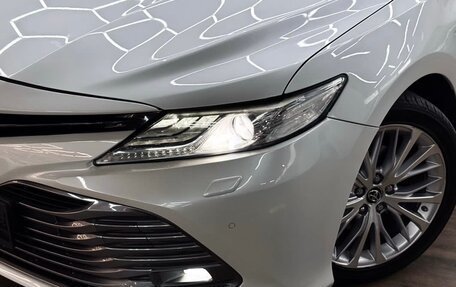 Toyota Camry, 2020 год, 3 300 000 рублей, 3 фотография