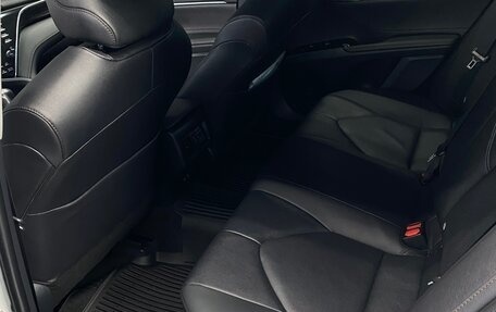 Toyota Camry, 2020 год, 3 300 000 рублей, 9 фотография