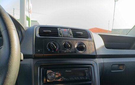 Skoda Fabia II, 2010 год, 469 000 рублей, 10 фотография