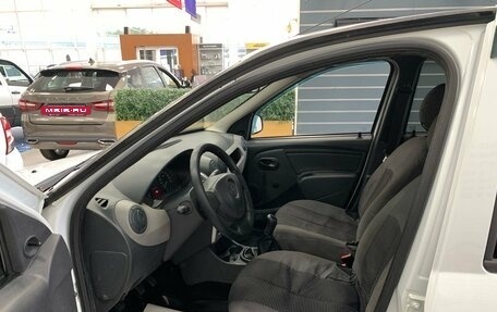 Renault Logan I, 2013 год, 200 000 рублей, 13 фотография