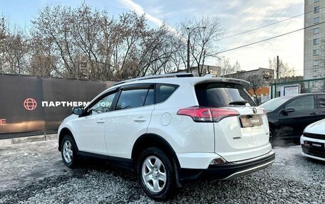 Toyota RAV4, 2018 год, 2 299 000 рублей, 7 фотография