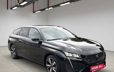 Peugeot 308, 2023 год, 2 610 000 рублей, 3 фотография