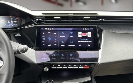 Peugeot 308, 2023 год, 2 610 000 рублей, 11 фотография