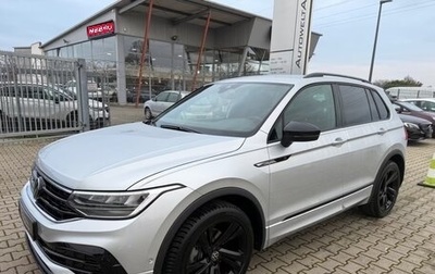Volkswagen Tiguan, 2023 год, 3 558 000 рублей, 1 фотография