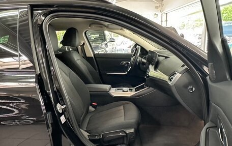 BMW 3 серия, 2022 год, 3 698 000 рублей, 9 фотография